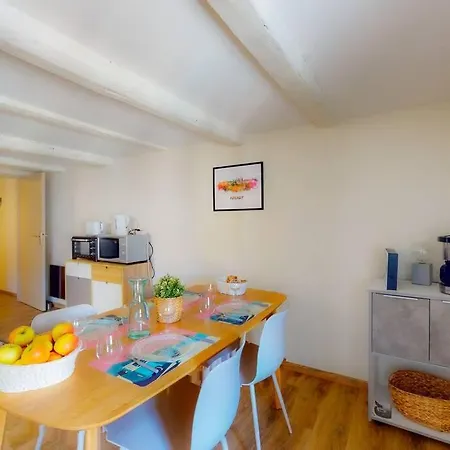 Pop Stan Apartment *